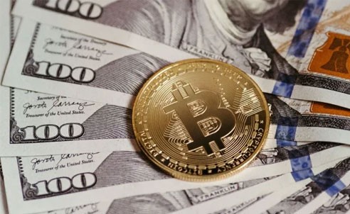 Bitcoin Gains 6.6%, Breaks Above $70,000 Level as Spot Buying, ETF Inflows Drive Momentum